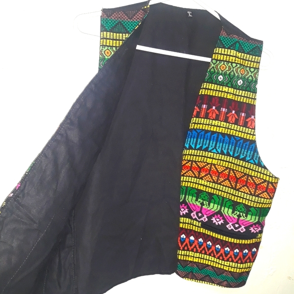 Cultural Inspired Vest - Picture 2 of 4